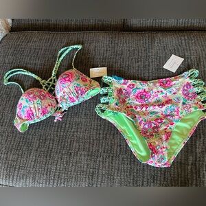 NWT Catalina two piece floral feminine bikini set